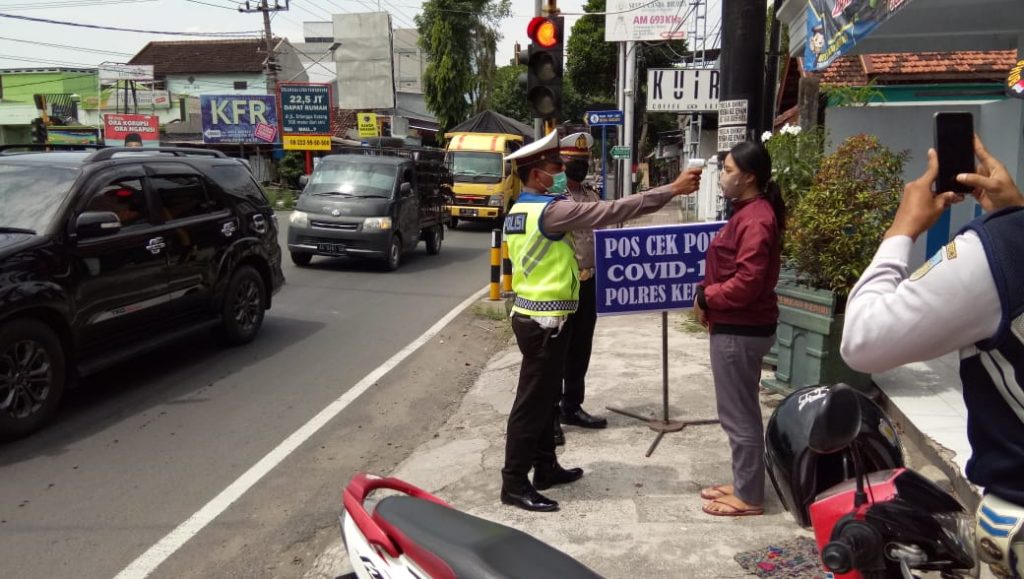 Hendak Masuk Kediri, Puluhan Pemudik asal Surabaya Diminta Balik Arah