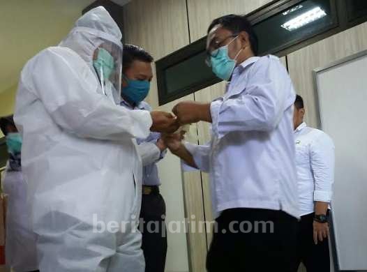 Dinkes Gresik Distribusikan APD ke Seluruh Kecamatan dan Rumah Sakit