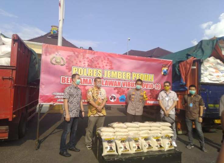 Pengusaha Beras di Jember Urunan 11 Ton