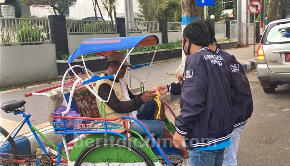 Ipong Instruksikan Pemdes untuk Pengadaan Masker Bagi Warganya