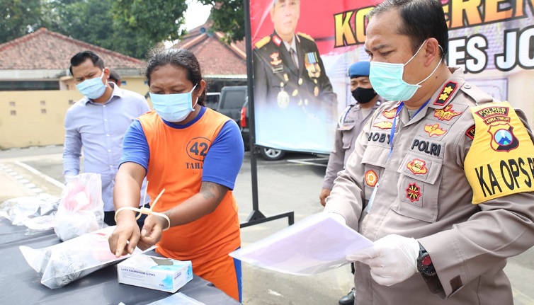 Gerebek ‘Home Industri’ Petasan, Polisi Sita Satu Karung Belerang