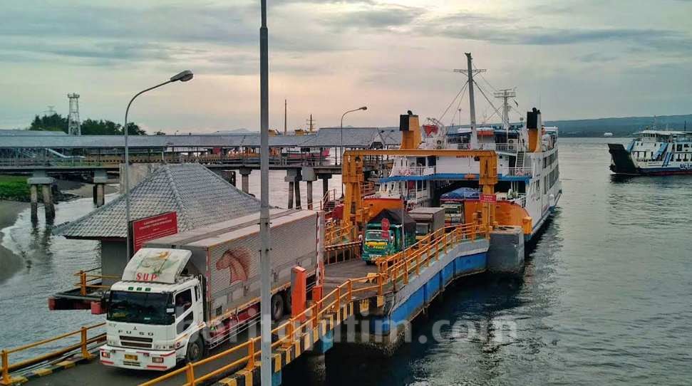 Pemasukan Minim, Kru Kapal Penyeberangan Selat Bali Tidak Gajian