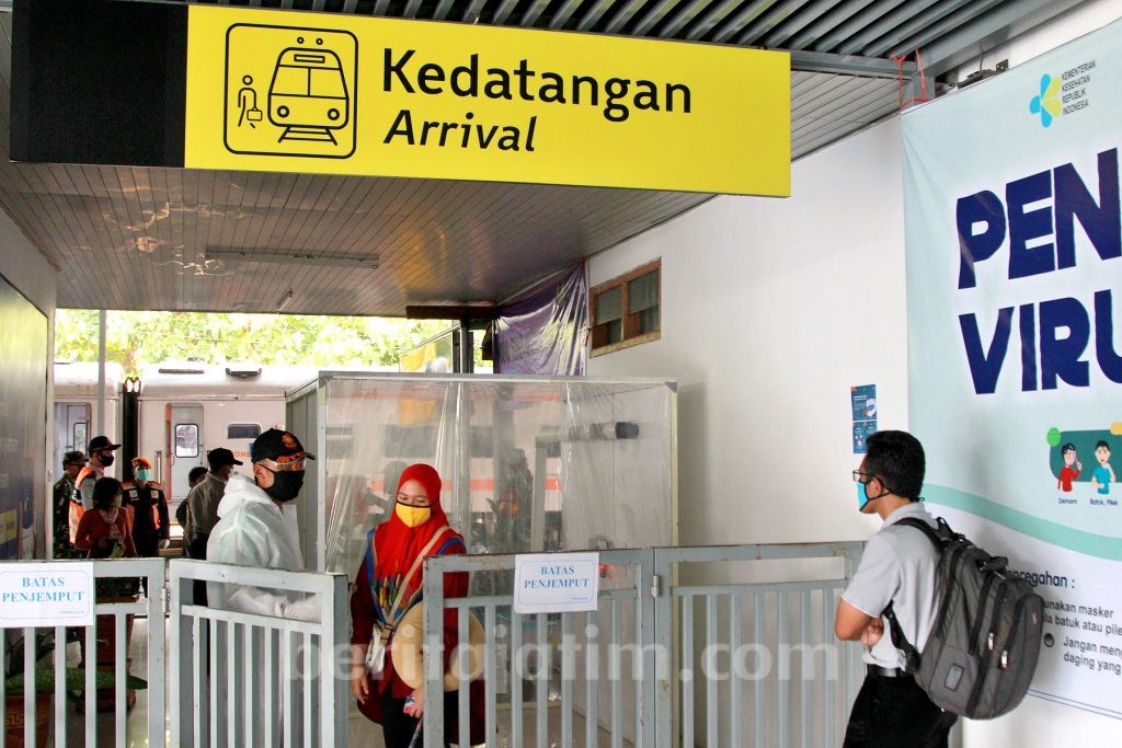 Jumlah Penumpang di Stasiun Kediri Anjlok, Tim Gabungan Sigap Terapkan Observasi