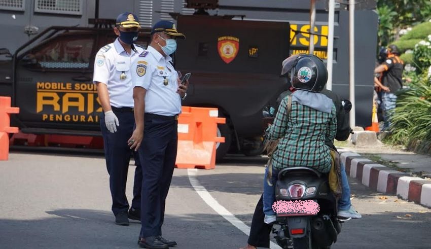 Tak Bawa KTP, 2 Mahasiswa Ini Dilarang Masuk Surabaya