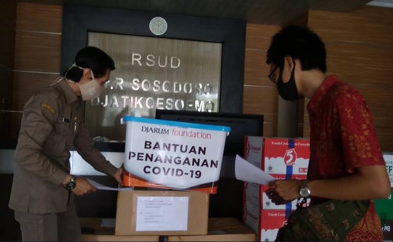 Djarum Fondation Bantu APD ke Rumah Sakit di Jawa Timur dan NTB