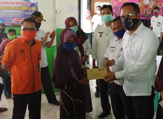 16.302 Warga Terdampak Corona di Ponorogo Terima Dana BST