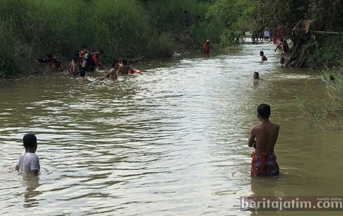 Dua Bocah Kakak Beradik Tenggelam di Sungai