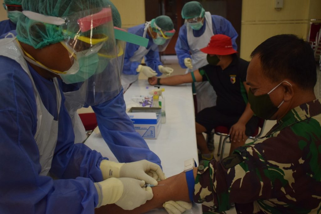 Puluhan Perwira Korem 081/DSJ Jalani Rapid Test