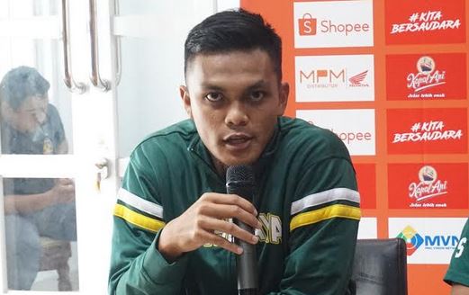 Pelihara Ikan Cupang Jadi Hobi Baru Pemain Persebaya Ini saat PSBB