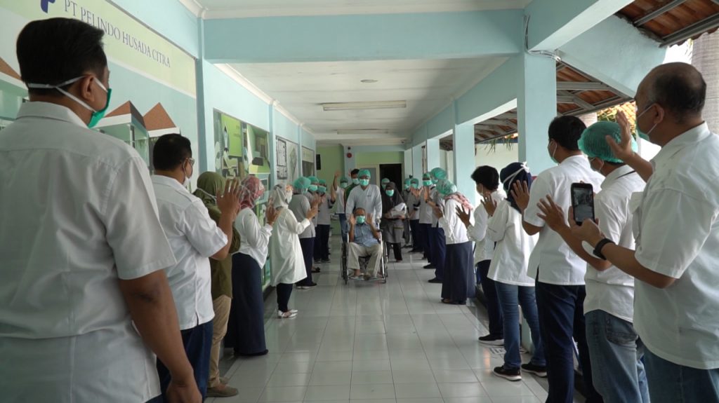 6 Pasien Covid-19 di RS PHC Sembuh, Tim Medis Lakukan Hal Mengharukan Ini