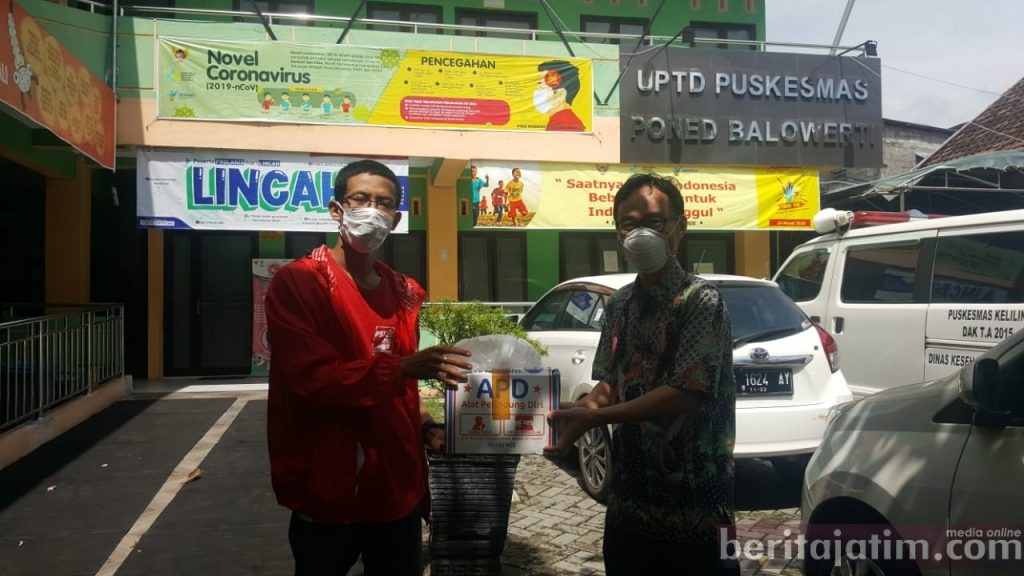 Wujud Solidaritas, PSI Kota Kediri Sumbang APD ke Tenaga Medis