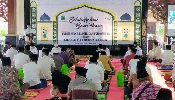 Bupati Pamekasan Buka Bersama dengan Ratusan Kades