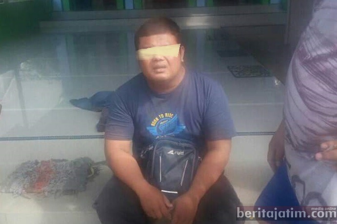 Pura-pura Salat Zuhur, Edy Sikat Kotak Amal