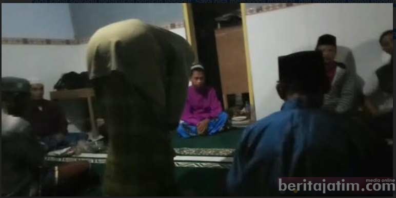 Diduga Aliran Sesat, Ada Sholat dan Wirid Menghadap ke Timur di Pulau Bawean