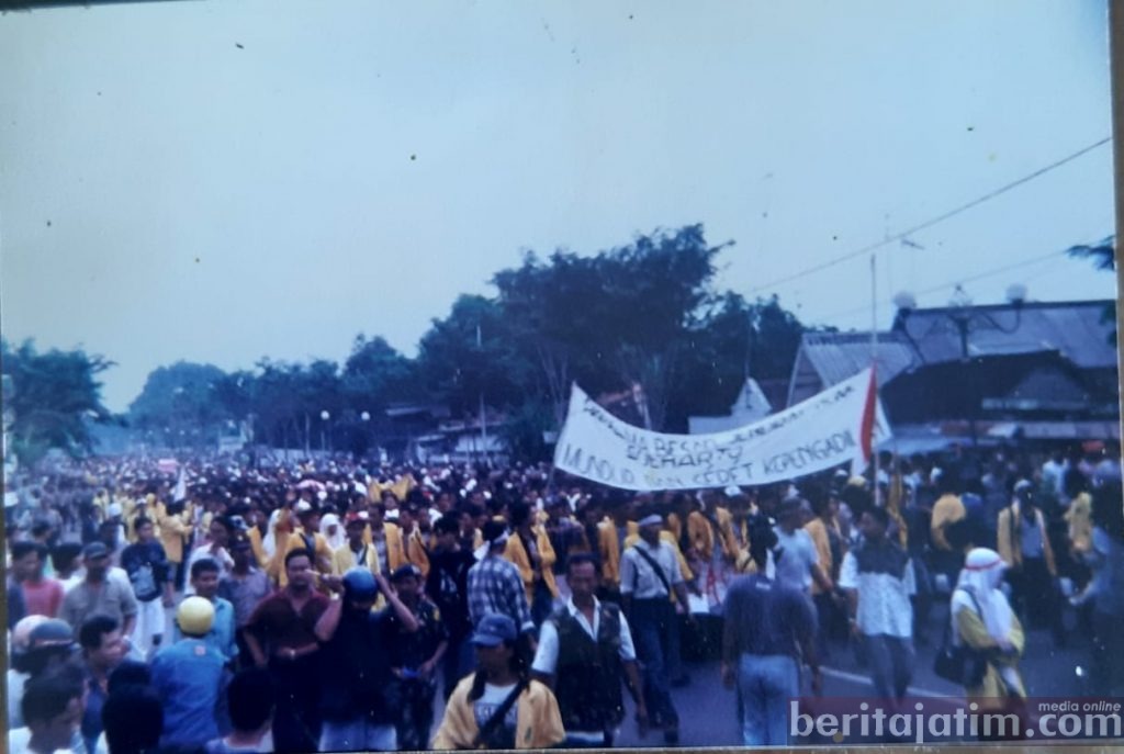 Menyemai Bibit Perlawanan di Kampus Hijau