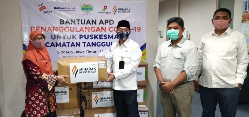 Bakrie Group, Minarak Brantas Gas, dan SKK Migas Berikan Bantuan APD