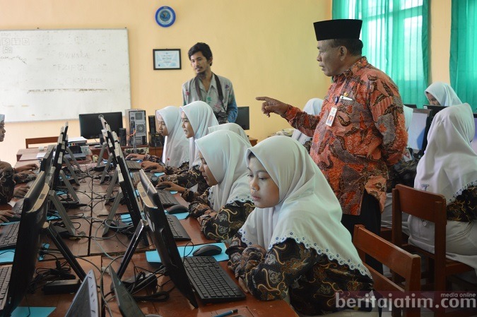 Dana BOS Dipangkas untuk Penanganan Covid-19