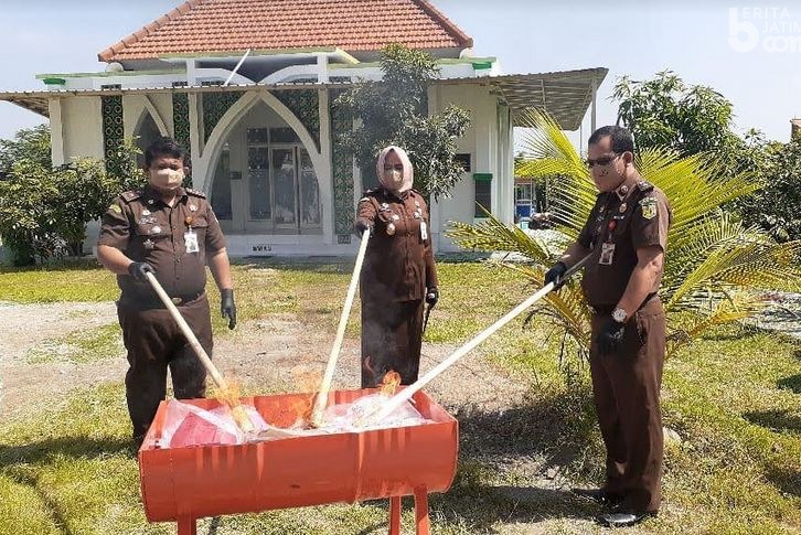 Ratusan Barang Bukti Narkoba Dimusnahkan Kejari Kota Mojokerto