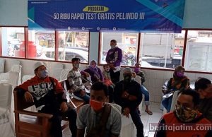 Warga Sumenep Ikuti Rapid Test di Pelabuhan Kalianget