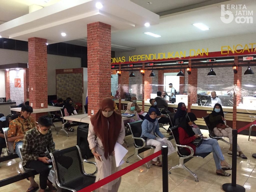 New Normal, Pemohon Pembuatan e-KTP Membludak