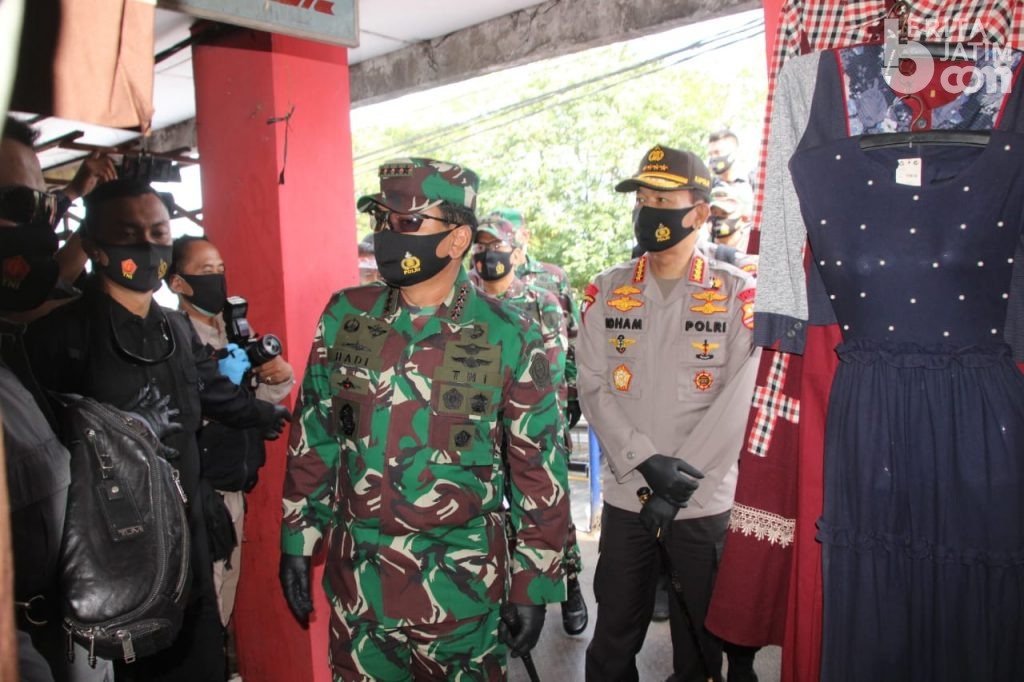 Panglima TNI dan Kapolri Kunjungi Pasar Tangguh Singosari