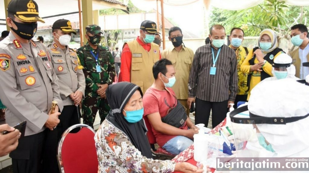 Tekan Penyebaran Covid-19 di Desa Zona Merah, Polresta Mojokerto Lakukan Rapid Test Acak