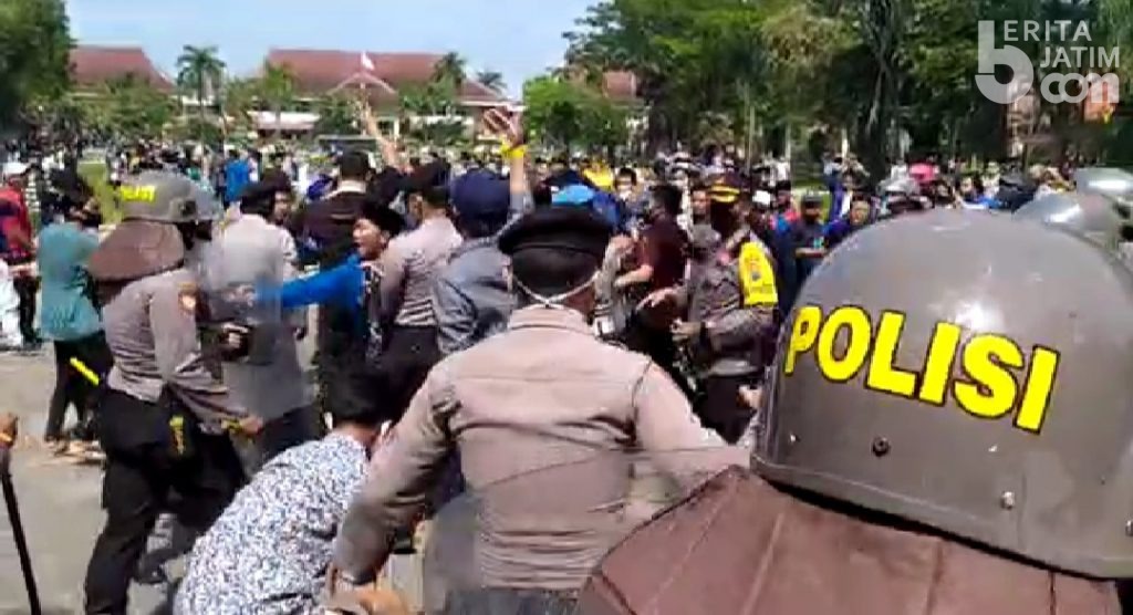 Demo Ricuh dan 3 Mahasiswa Pamekasan Terluka, Apa Penyebabnya?