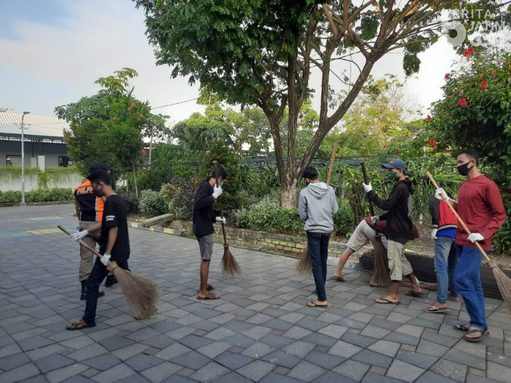 Tak Bermasker, Puluhan Warga Surabaya Dimasukkan Liponsos