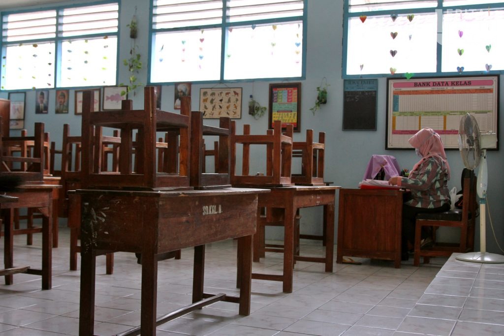 Dinas Pendidikan Sampang Larang Sekolah Lakukan KBM Tatap Muka