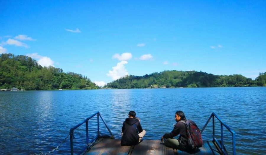 Pedagang Antusias Ujicoba New Normal di Telaga Ngebel Ponorogo foto beritajatim