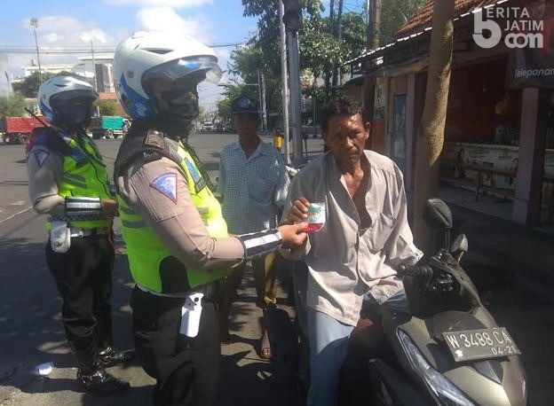 Operasi Patuh Semeru, Polres Gresik Utamakan Protokol Kesehatan dan Imbauan