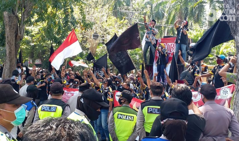 Ratusan Warga Sidoarjo Demo Total RUU HIP