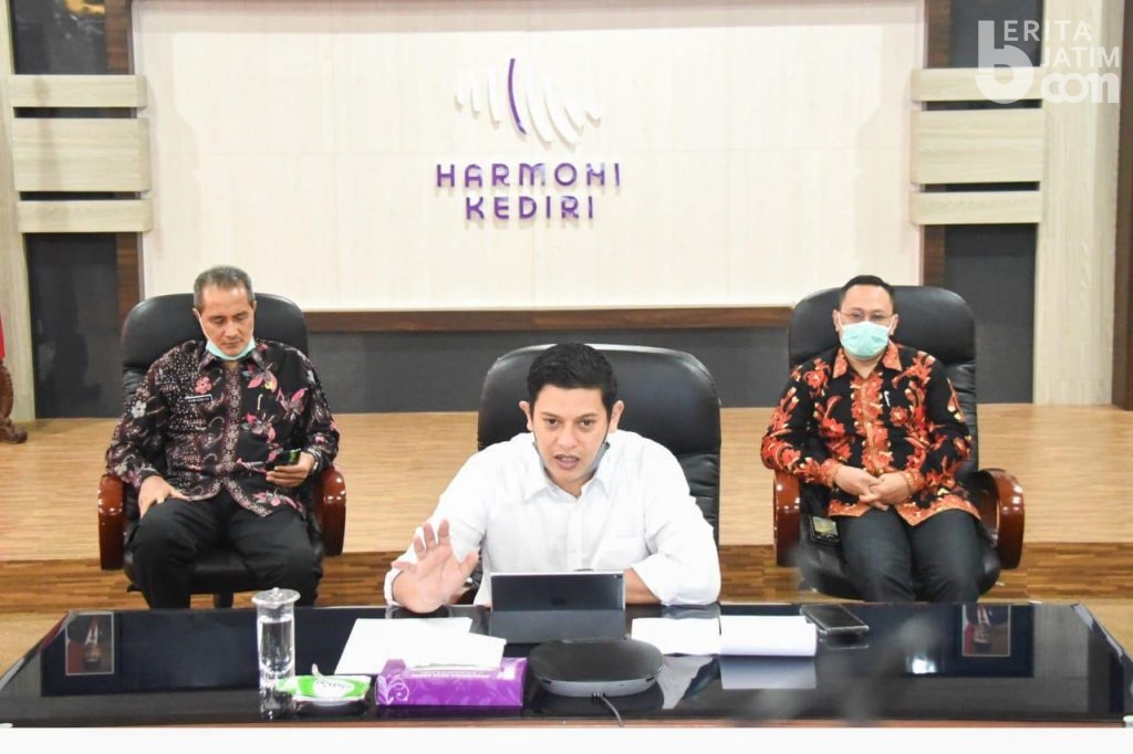 Walikota Paparkan Kesiapan Kota Kediri dalam Masa New Normal dalam Webinar dengan BTKLPP Surabaya Kemenkes RI
