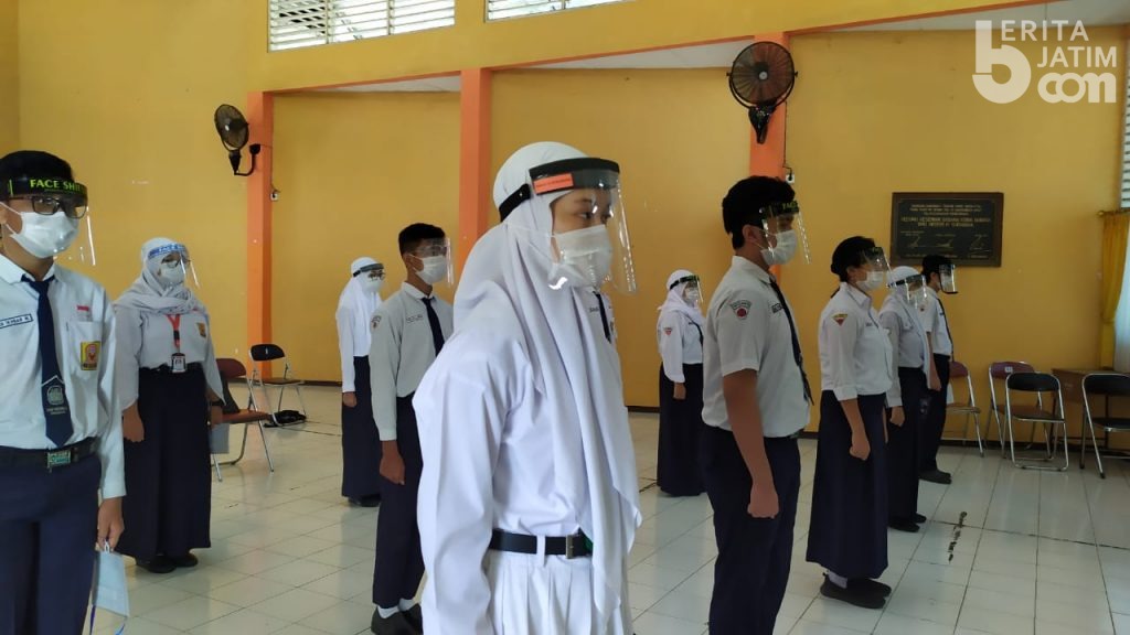 Tahun Ajaran Baru di Surabaya, Proses Belajar Mengajar Melalui Daring dan Media Sosial
