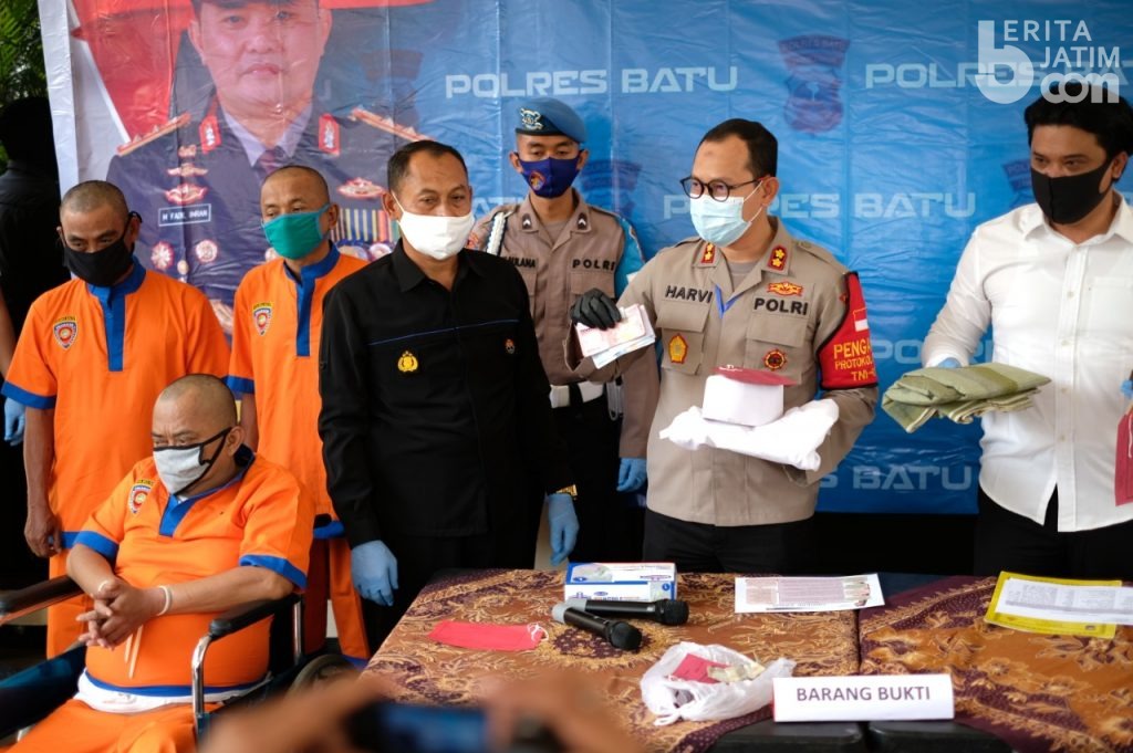 Kaur Desa di Pasuruan Nyamar Jadi Kiai, Gendam Nenek Bawa Kabur Cicin Emas di Kota Batu