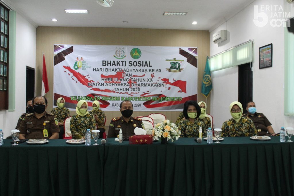 Kejari Kabupaten Mojokerto Berbagi di Tengah Pandemi Covid-19