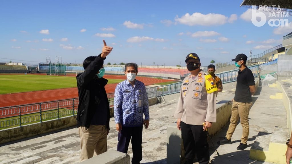 Jadi Tempat Rehabilitasi Pasien Covid-19, Bupati Gresik Cek Kesiapan Stadion Gejos