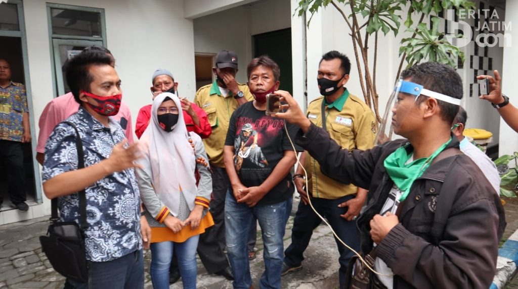 Keluh Kesah Wanita yang Suaminya Dikarantina