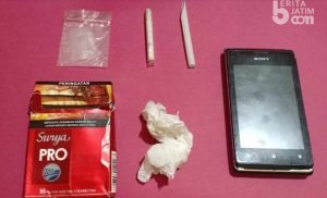 Wanita Manis ini Simpan 5 Poket Sabu di Dapur Rumahnya