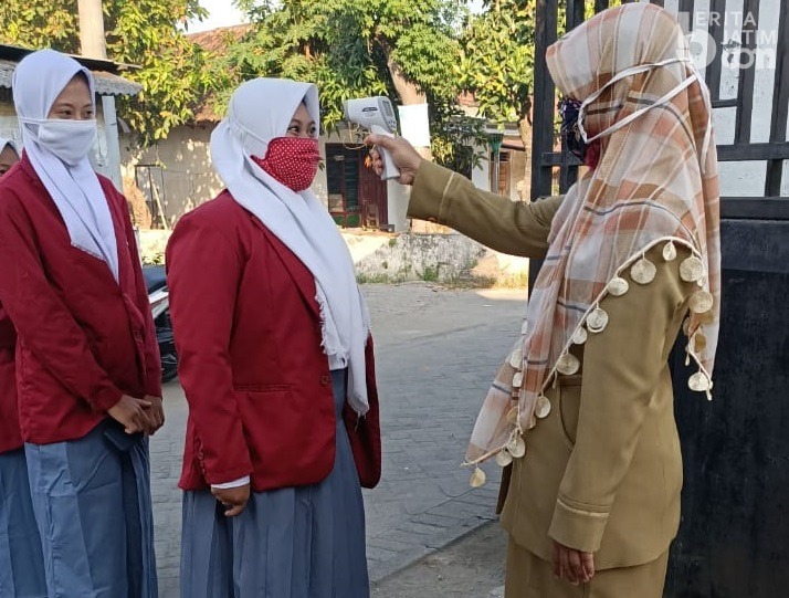Hari Pertama Masuk Sekolah, Tatap Muka Hanya Dua Jam