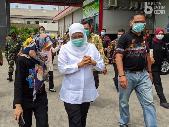 Khofifah Dorong Masyarakat Gunakan Produk Dalam Negeri