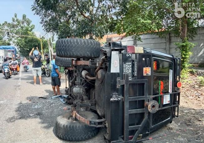 Kecelakaan Beruntun Jombang, Roda Lepas saat Mobil Melaju