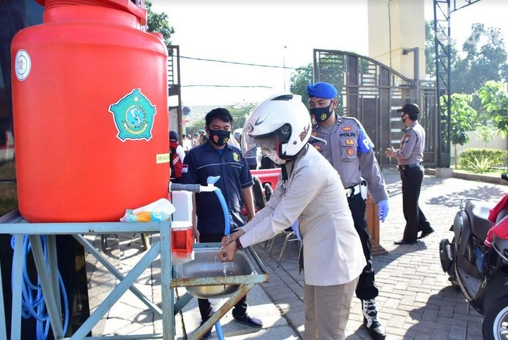 Polresta Sidoarjo Terapkan Disiplin Protokol Kesehatan ke Seluruh Lini