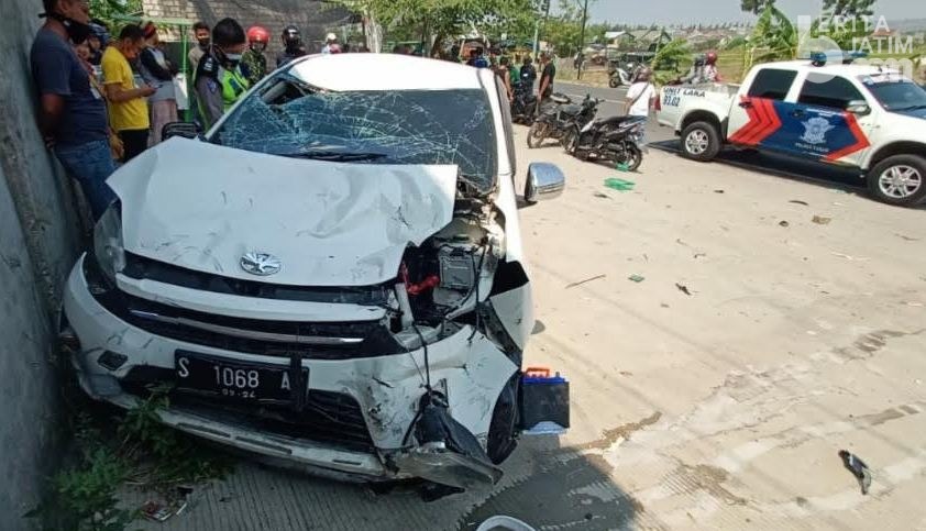 Kecelakaan Karambol Tuban, Mobil Tabrak 2 Motor dan Gerobak Es Tebu, Begini Korbannya