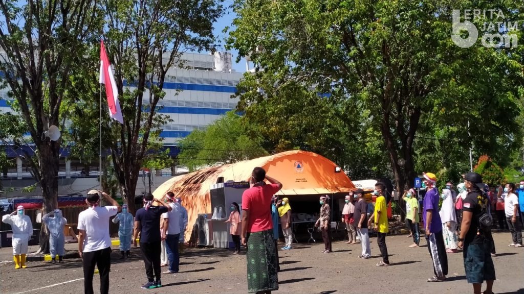 Tetap Nasionalis, Ratusan Pasien Covid-19 Upacara Kemerdekaan di RS Lapangan Indrapura