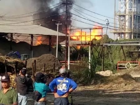 Tim Labfor Polda Jatim Turun ke Lokasi Ledakan di Pabrik Bioetanol Mojokerto