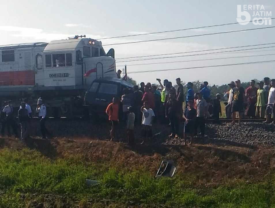 Satu Keluarga Meninggal Ditabrak Kereta Api Rapih Dhoho