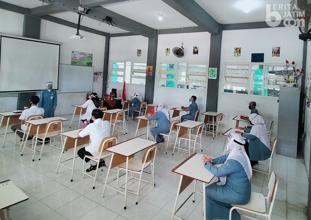 Pemkot Surabaya Siap Gelar Sekolah Tatap Muka