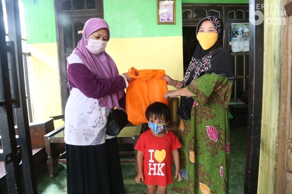 Dinas Perikanan Kabupaten Kediri Beri Paket Bantuan pada Balita Posyandu