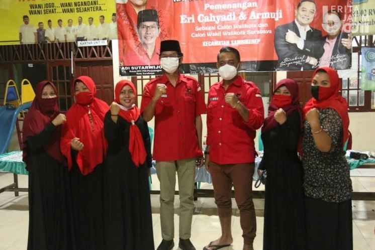 Kader PDIP Surabaya Jalan Door To Door Kampanyekan Eri-Armuji